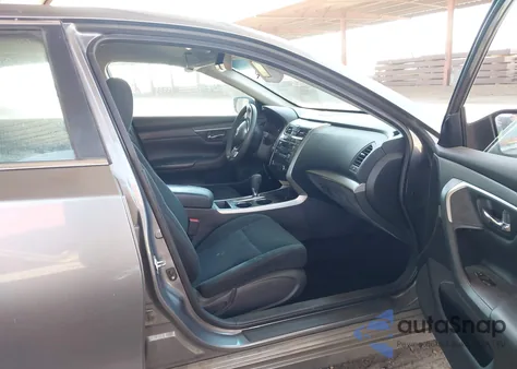 2015 Nissan Altima 2.5/2.5 S/2.5 Sl/2.5 Sv z USA, uszkodzony, nr VIN 1N4AL3AP8FC464773